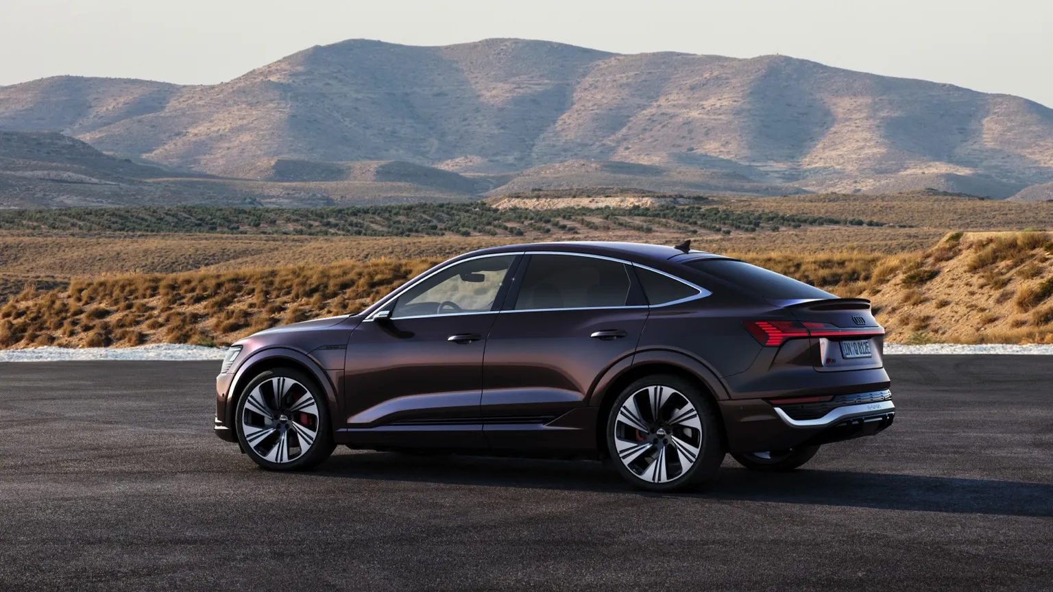 Auto Audi Q8 e-tron Sportback 50 quattro