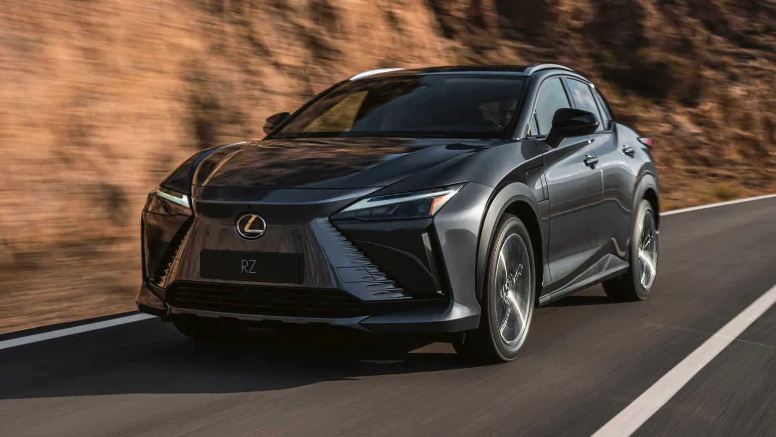 Auto Lexus RZ 450e