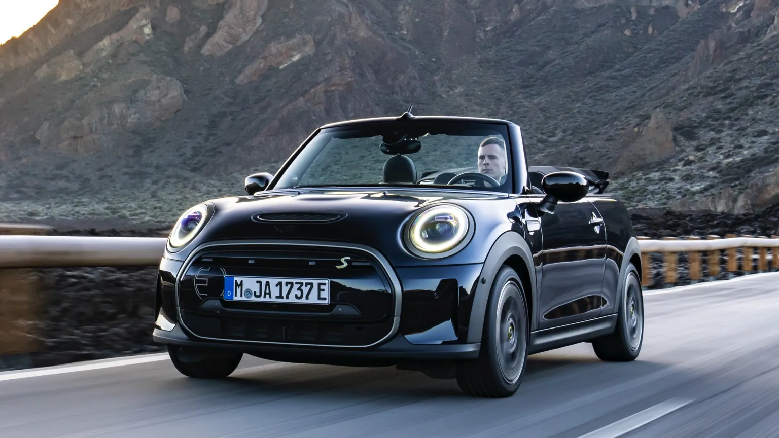 Auto Mini Cooper SE Convertible