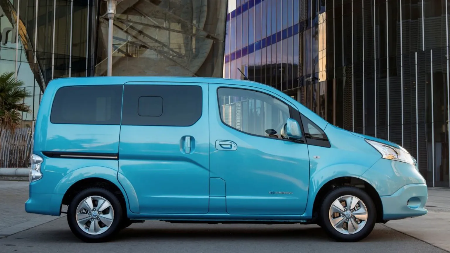 Auto Nissan e-NV200 Evalia 
