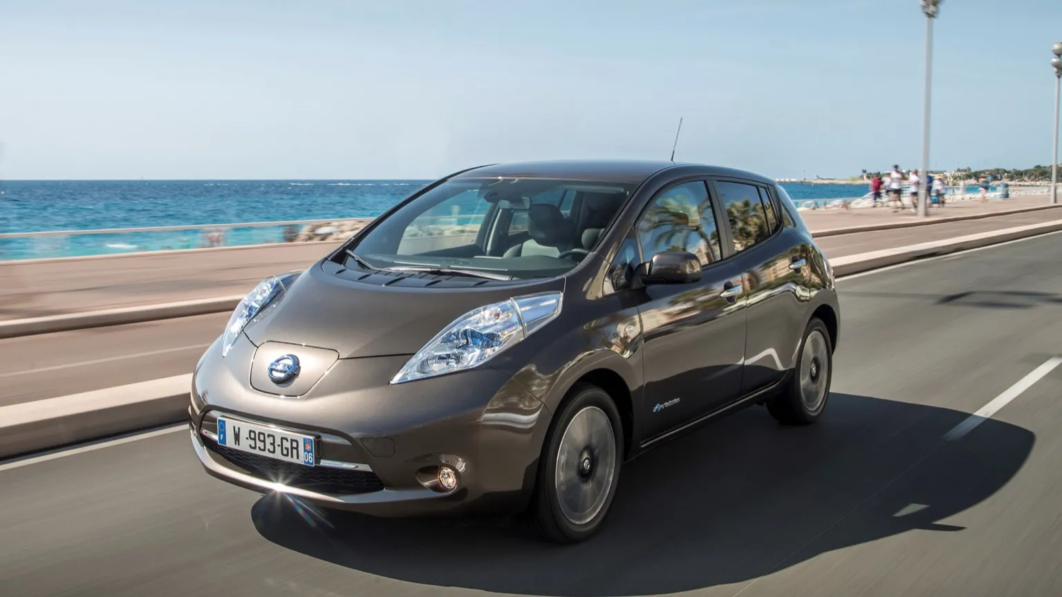Auto Nissan LEAF 24 kWh (MY14-17)