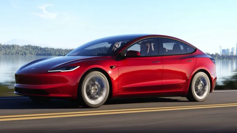 Auto Tesla Model 3 