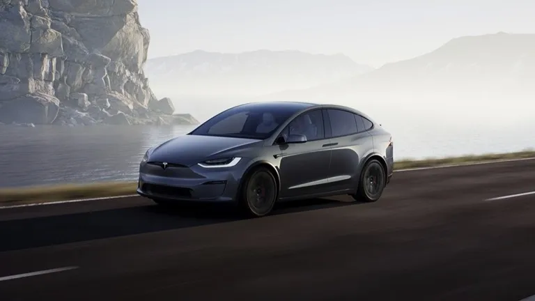 Auto Tesla Model X Plaid